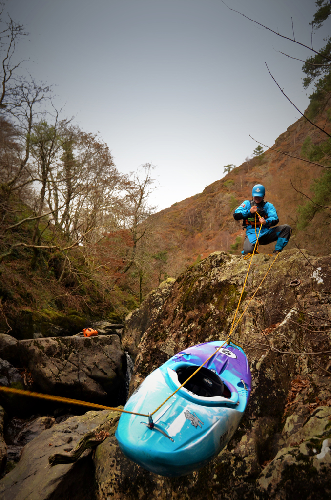 Canyon Crossing exercise on the Glaslyn (pic: Dave Burne)