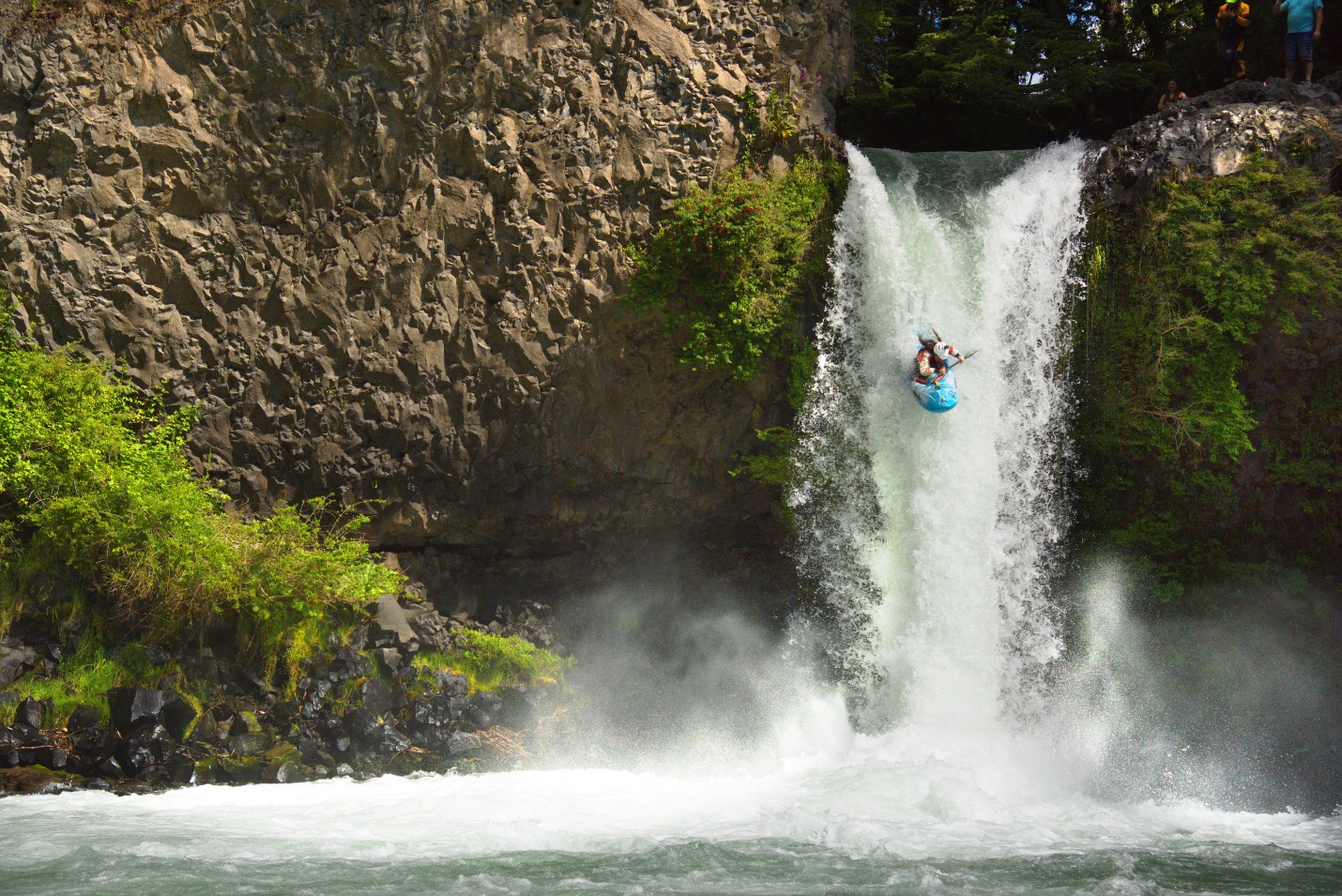 Salto Blanco del Sur, Rio Blanco del Sur, Chile.